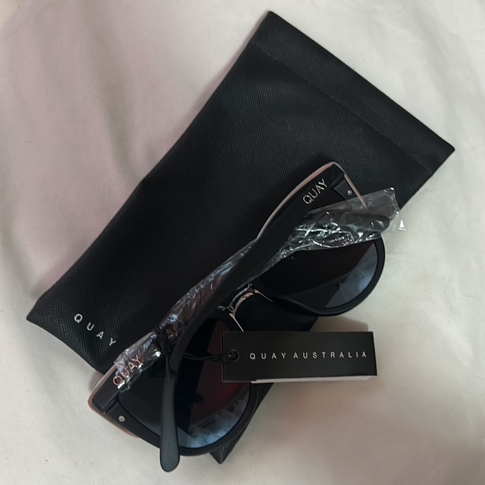 Quay Sunglasses - Picture 2 of 2
